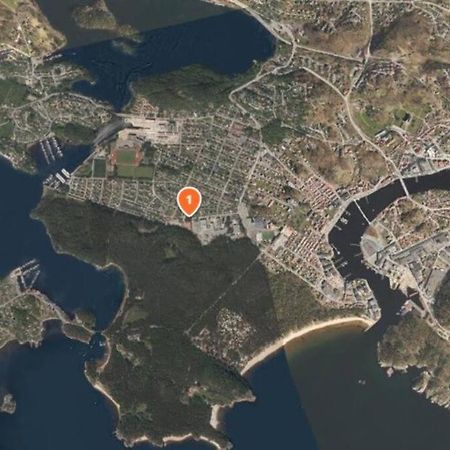 Mandal Apartment Mit Moeglichkeit Ein Boot Zu Benutzen Und Angeln Екстериор снимка