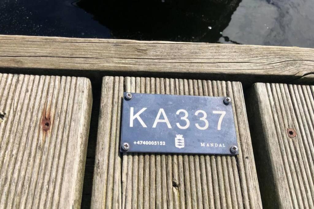 Mandal Apartment Mit Moeglichkeit Ein Boot Zu Benutzen Und Angeln Екстериор снимка